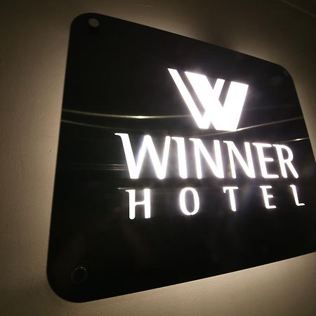 Winner Hotel Jeonju Bagian luar foto