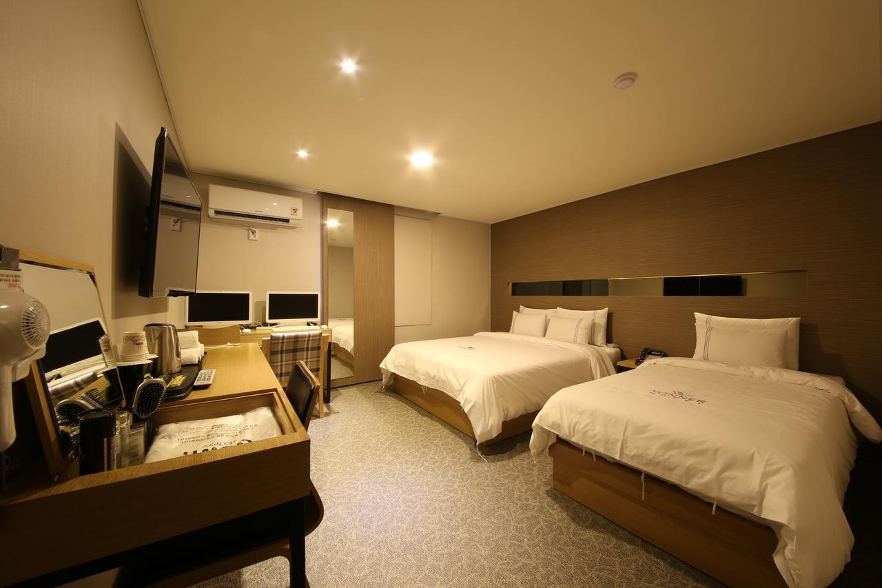Winner Hotel Jeonju Bagian luar foto