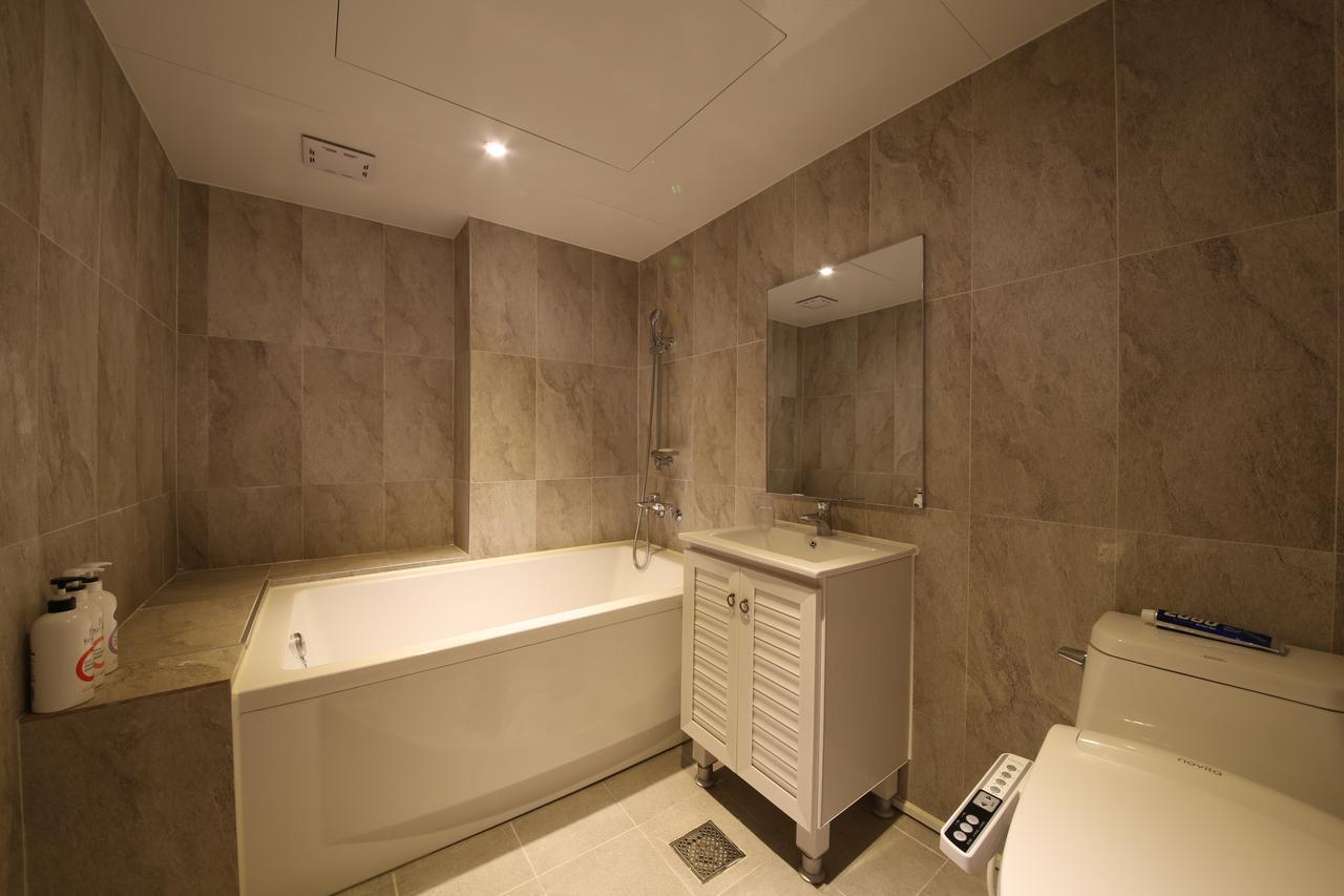 Winner Hotel Jeonju Bagian luar foto
