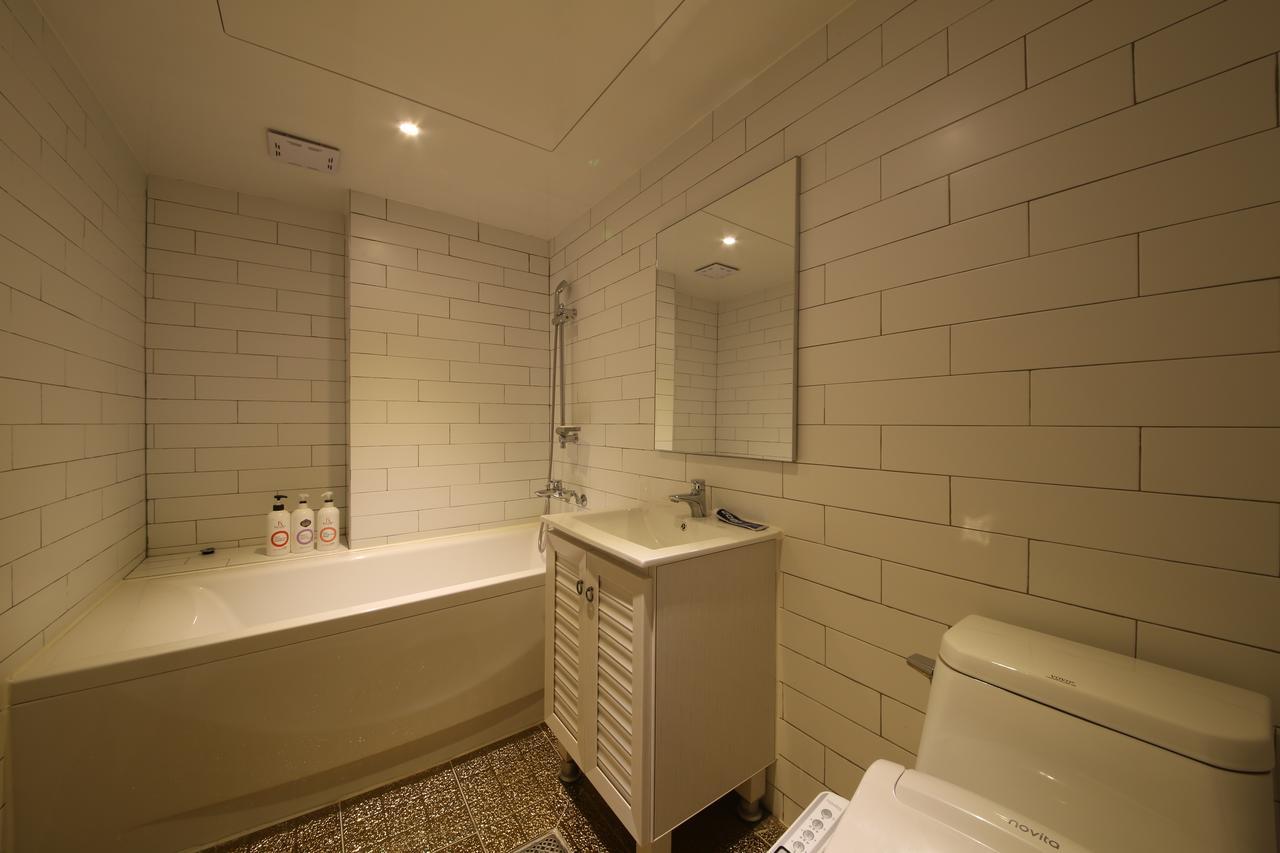 Winner Hotel Jeonju Bagian luar foto